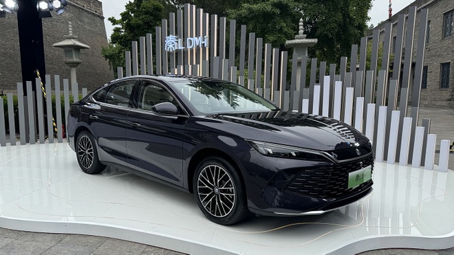 BYD Qin L anh 1