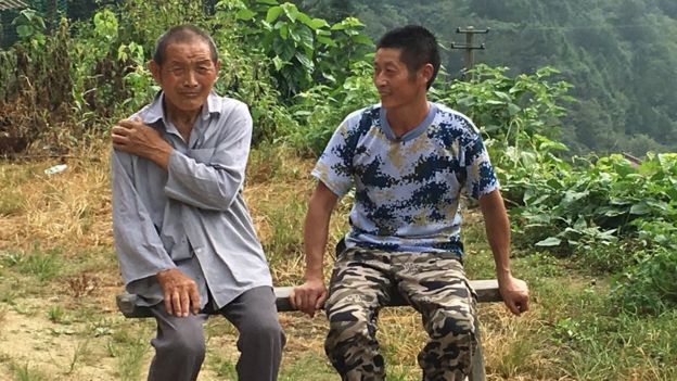 dan ong e vo o Trung Quoc anh 4