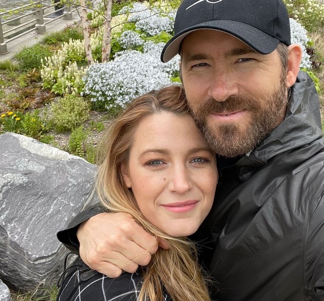 Ryan Reynolds và Blake Lively mua nhà sau một tuần hẹn hò - Giải trí