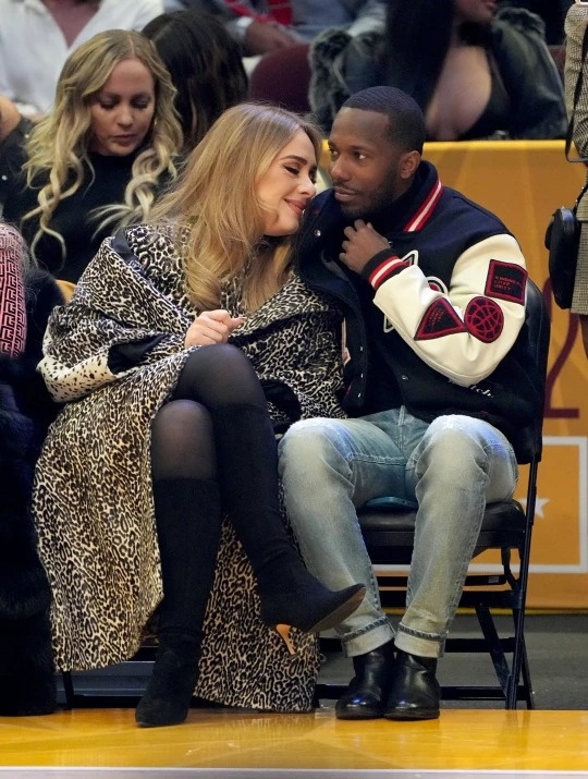 Adele co ke hoach sinh con cho ban trai anh 2