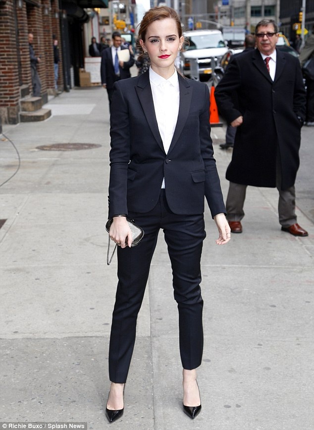 Emma Watson's fashion outfit 5