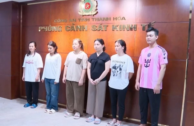 Buon lau vang thoi, Tri gia nghin ty anh 1