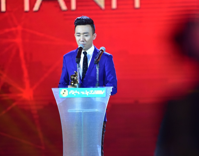Toc Tien doi dau Dong Nhi HTV Awards anh 19