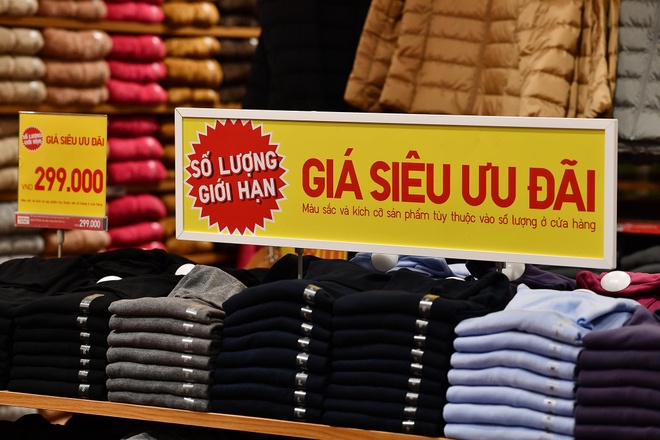 Uniqlo khai truong cua hang dau tien tai Ha Noi anh 16