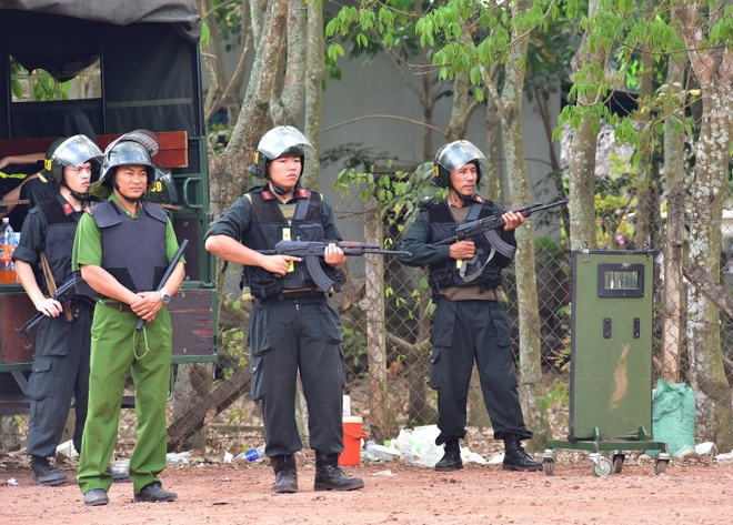 vay bat nghi can ban chet 4 nguoi anh 26