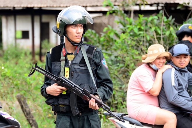 vay bat nghi can ban chet 4 nguoi anh 30