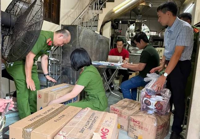 Lam ca phe gia, Tai Hue, Tran Thi Phuoc, Ca phe Gia Cat, Chu Gia Cat, Giam doc Gia Cat anh 3 Lam ca phe gia, Tai Hue, Tran Thi Phuoc, Ca phe Gia Cat, Chu Gia Cat, Giam doc Gia Cat anh 3