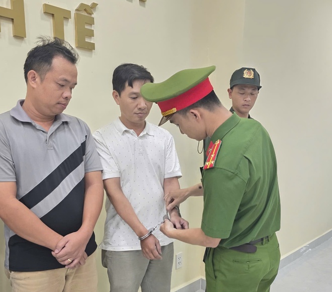 nuoc hoa Chanel,  Gucci gia,  Cong ty Nguyen Huong,  Doanh nghiep Nguyen Huong,  Giam doc Nguyen Huong anh 3 nuoc hoa Chanel,  Gucci gia,  Cong ty Nguyen Huong,  Doanh nghiep Nguyen Huong,  Giam doc Nguyen Huong anh 3