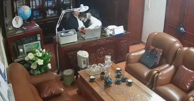 Làm rõ động cơ phát tán clip người đàn ông 'thân mật' với nhiều phụ nữ - Pháp luật