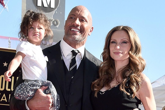 Cựu đô vật The Rock và cuộc tình 10 năm đẹp như mơ với bạn gái ca sĩ - Sao  Hollywood