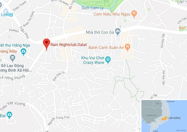 Hai nhom hon chien trong quan bar anh 3
