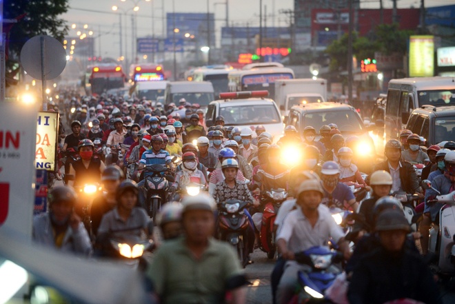 Un tac cua ngo phia nam sau tet duong lich anh 13