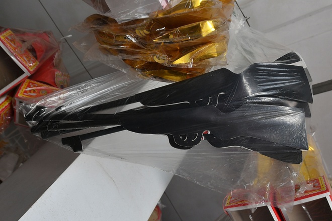 khau trang kinh chong giot ban hang ma mua Vu lan anh 8