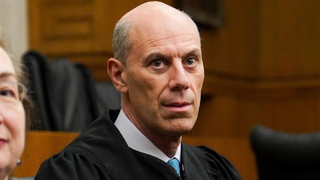 Ông Trump thách thức nhánh quyền lực tư pháp | Znews.vn