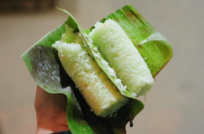 Bánh ống lá dứa - đặc sản trứ danh miền Tây giữa lòng Hà Nội - Món ngon