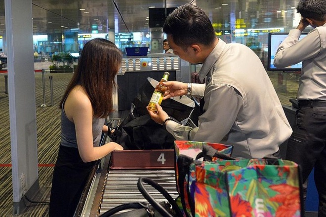 CÓ ĐƯỢC MANG VÀNG MIẾNG VỀ VIỆT NAM KHÔNG