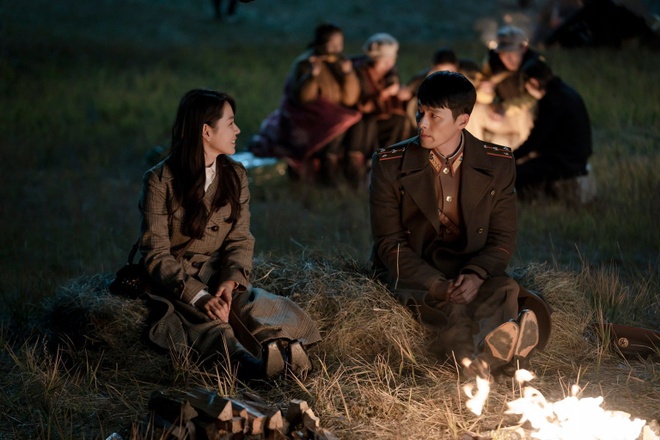 Ha canh noi anh,  Hyun Bin,  Son Ye Jin,  Trieu Tien anh 1