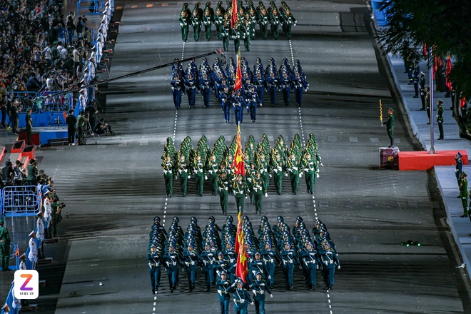 so duyet dai le 30/4 anh 2