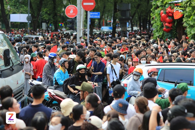 so duyet dai le 30/4 anh 19