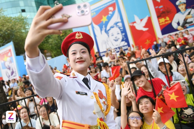 so duyet dai le 30/4 anh 24