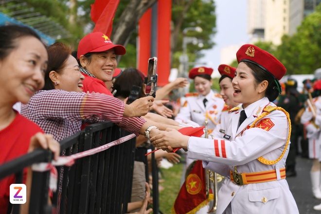 so duyet dai le 30/4 anh 25