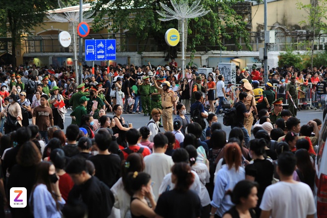 so duyet dai le 30/4 anh 20