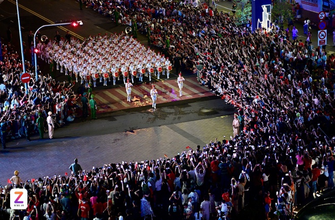 so duyet dai le 30/4 anh 45