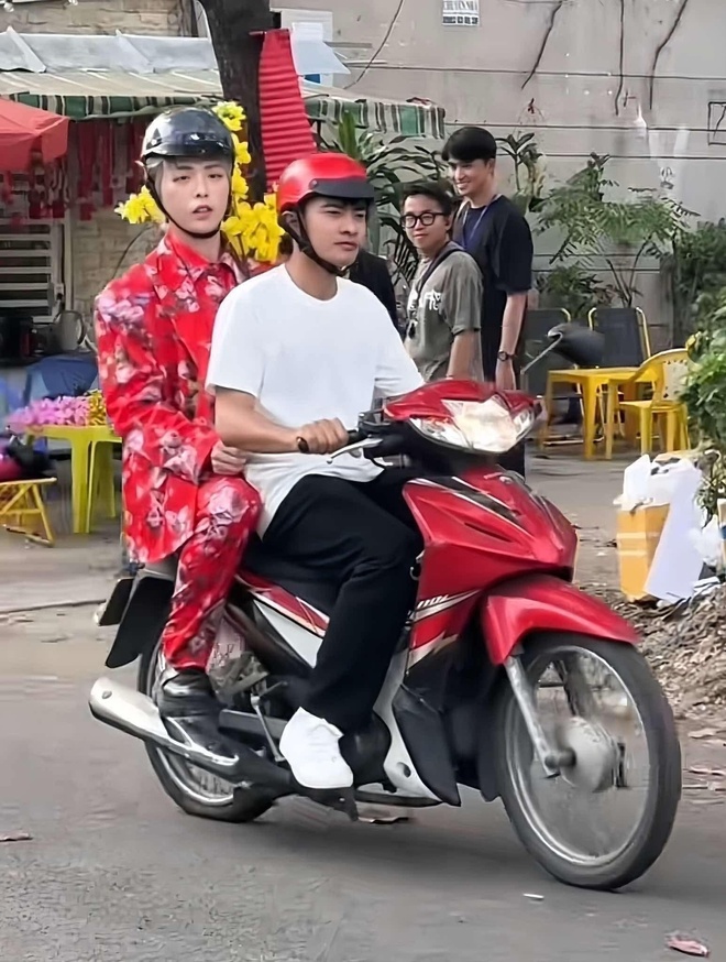 Nửa năm sau khi viral khắp cõi mạng, Lê Tuấn Khang đang ở đâu