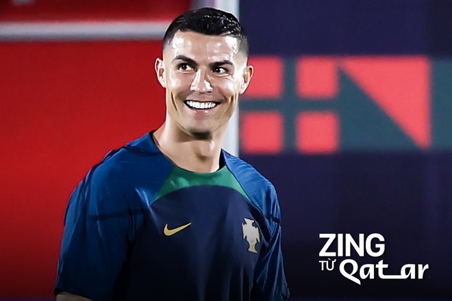 Zing tu Qatar: Buoi tap dau tien cua Ronaldo khi 'that nghiep' hinh anh