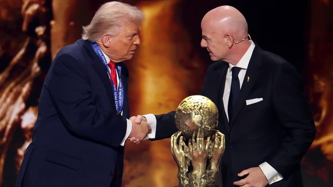 Tổng thống Trump được trao Giải hoà bình của FIFA | Znews.vn