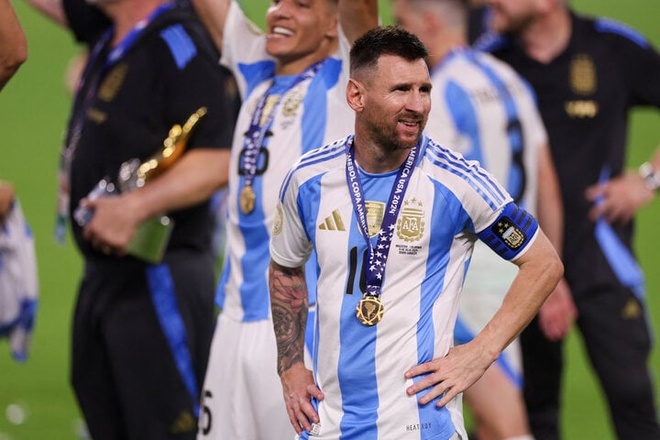 Messi phải xin lỗi' - Thể thao
