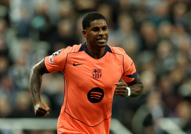 Barca sẵn sàng mua đứt Rashford, Man United lập tức 'phá két' chiêu mộ hiện tượng Ngoại hạng Anh?