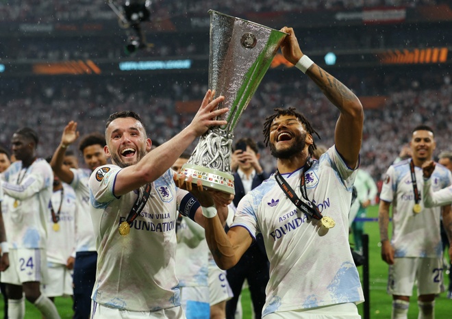 Aston Villa gi&agrave;nh chức v&ocirc; địch Europa League lịch sử | Znews.vn