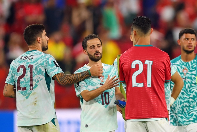 Bồ Đào Nha tri ân Jota, Ronaldo gây xúc động | Znews.vn