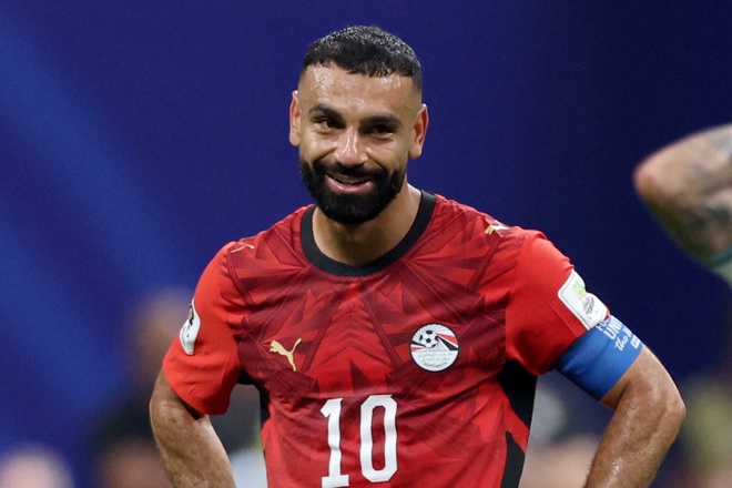 Salah cười mỉa