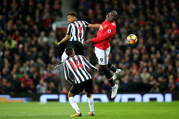 Man Utd vs Newcastle: Pogba,  Ibrahimovic tro lai anh 19