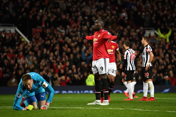 Man Utd vs Newcastle: Pogba,  Ibrahimovic tro lai anh 28