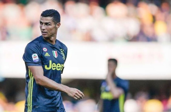 Ronaldo ra mat Serie A anh 29