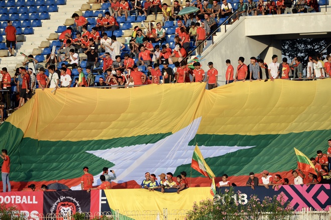 khong khi truoc tran Myanmar vs Viet Nam anh 29