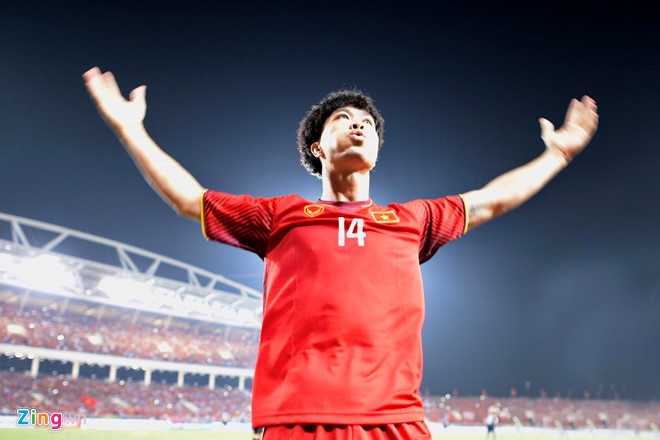 khong khi truoc tran chung ket luot di AFF Cup anh 2