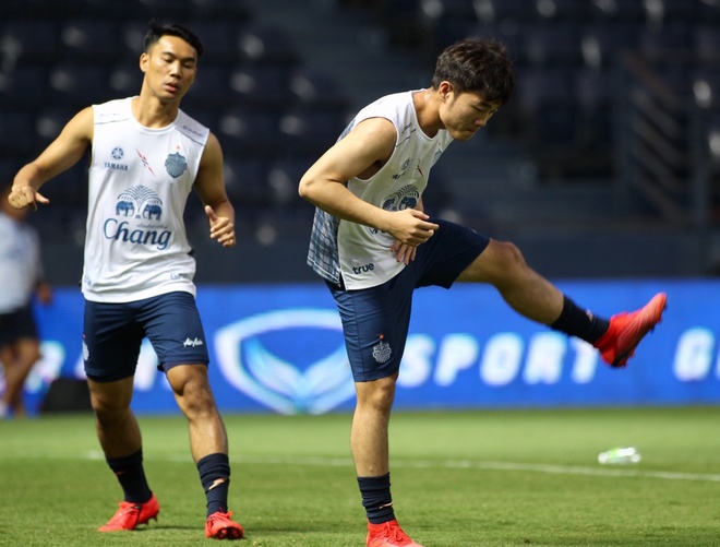 Xuan Truong,  Buriram vs Chonburi anh 17