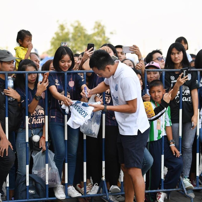 Xuan Truong,  Buriram vs Chonburi anh 4