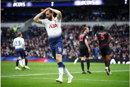 Tottenham vs Huddersfield anh 22