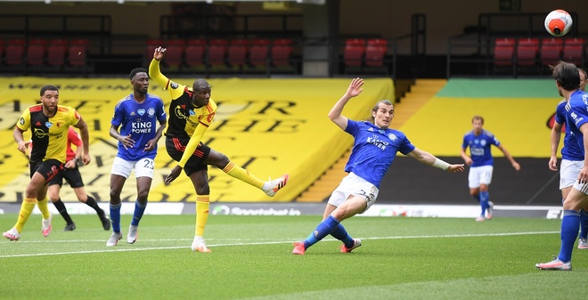 Watford vs Leicester anh 12