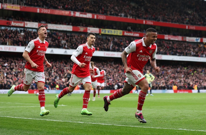 Arsenal dau Leeds anh 23