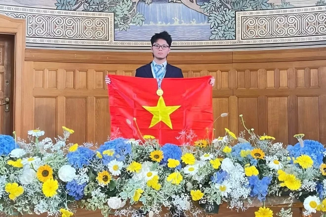 hoc sinh anh 1