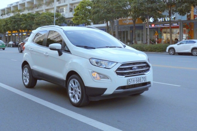 Danh gia Ford EcoSport 2020 - loai bo lop du phong, van hanh linh hoat hinh anh