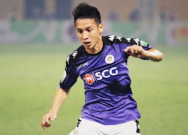 Hng Dng - cu th c ch  tp luyn c v vi Ronaldo | Znews.vn