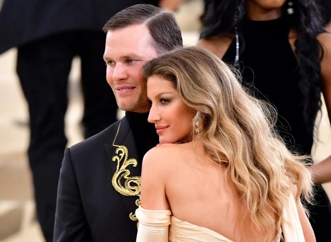 Gisele Bundchen: 'Thật khó khăn để vượt qua nỗi đau ly hôn Tom Brady' - Giải trí