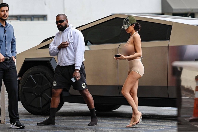 Vợ Kanye West quá phản cảm - Giải trí
